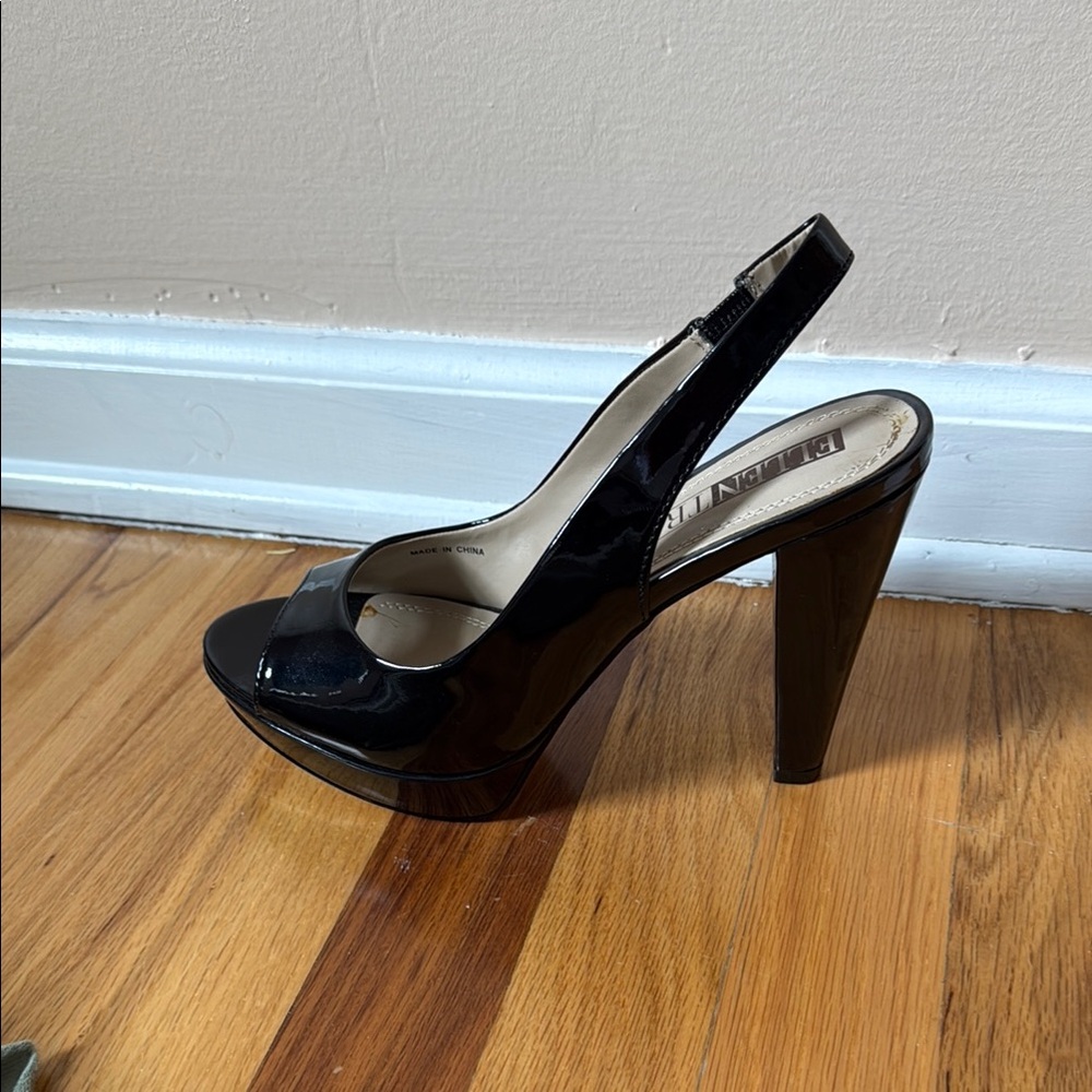 Ellen Tracy Black Slingback Heels with Patent Leather Finish